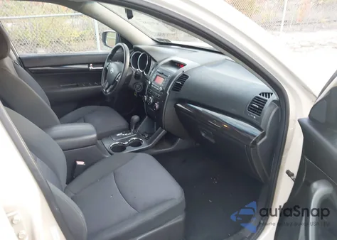 2011 Kia Sorento Lx from USA, damaged, VIN 5XYKTCA18BG143901